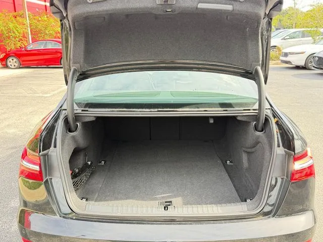 Audi A6 photo 9
