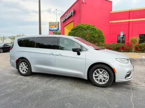 Silver 2026 Chrysler Pacifica Select for sale in Jacksonville, FL