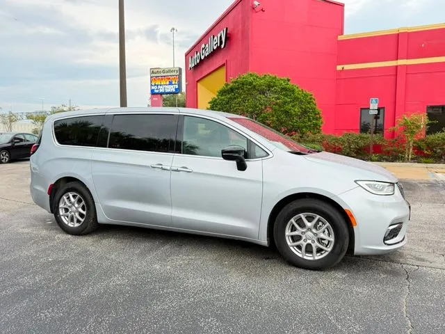 Silver 2026 Chrysler Pacifica Select for sale in Jacksonville, FL