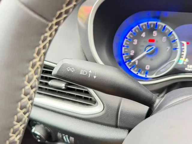 Chrysler Pacifica photo 21