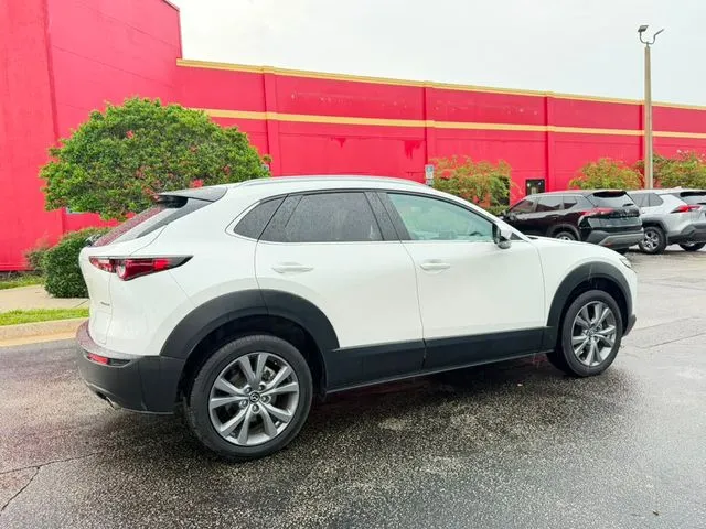 Mazda CX-30 photo 6