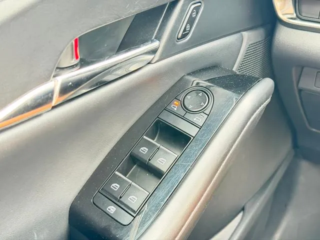 Mazda CX-30 photo 15