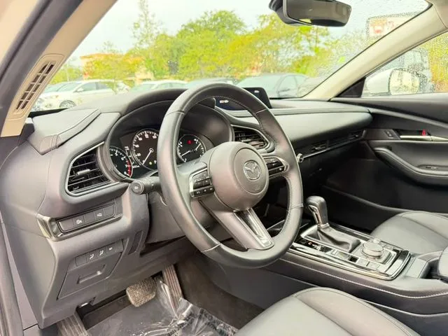 Mazda CX-30 photo 17