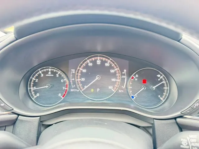 Mazda CX-30 photo 12