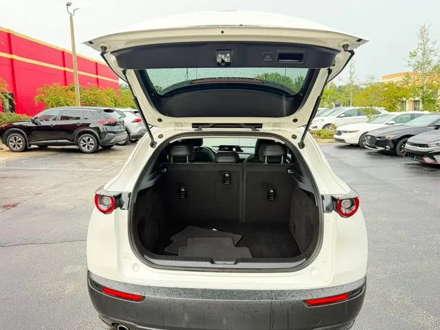 Mazda CX-30 photo 9