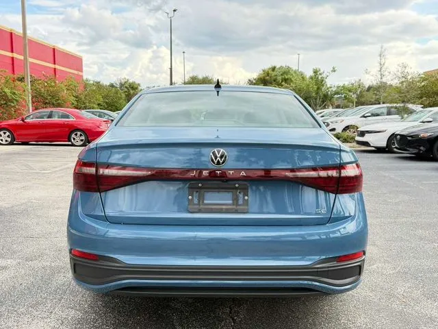 Volkswagen Jetta photo 8