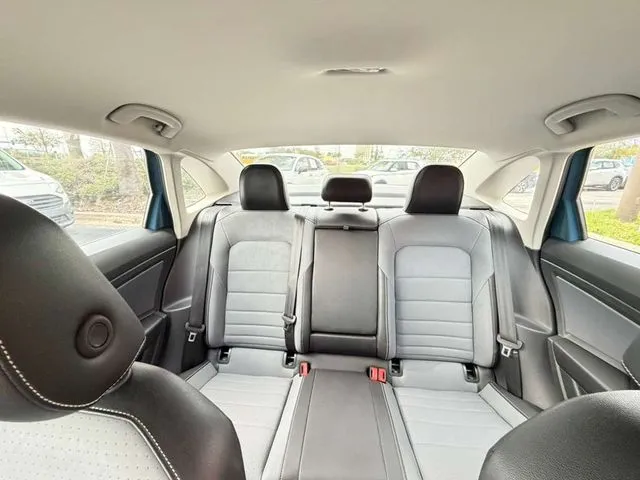 Volkswagen Jetta photo 23