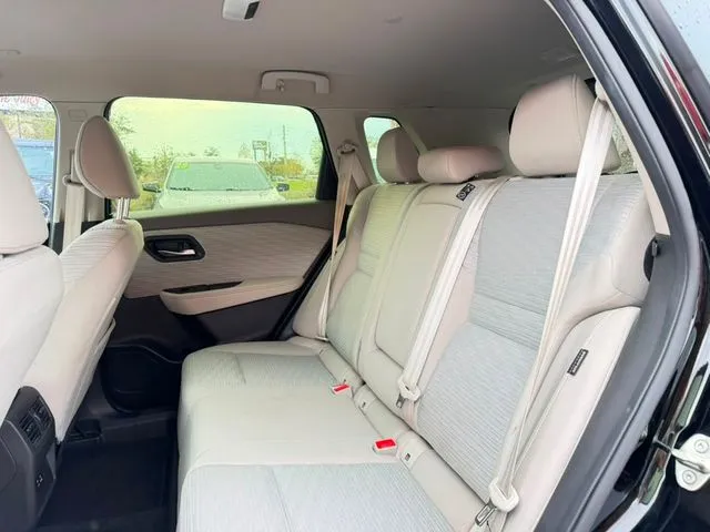 Nissan Rogue photo 26