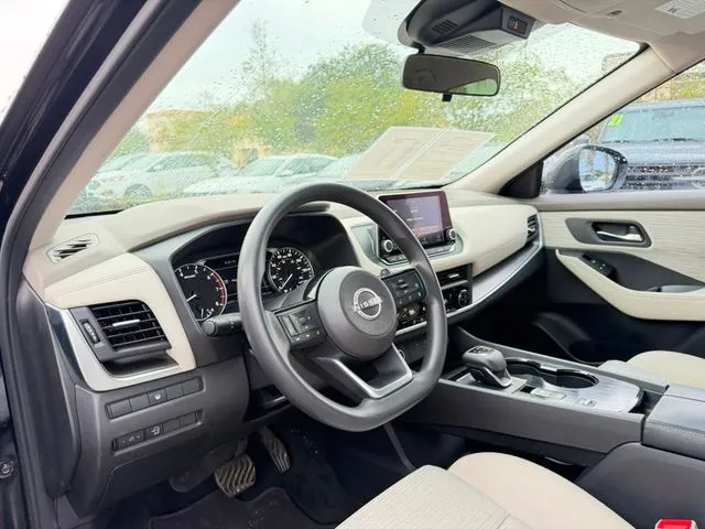 Nissan Rogue photo 18