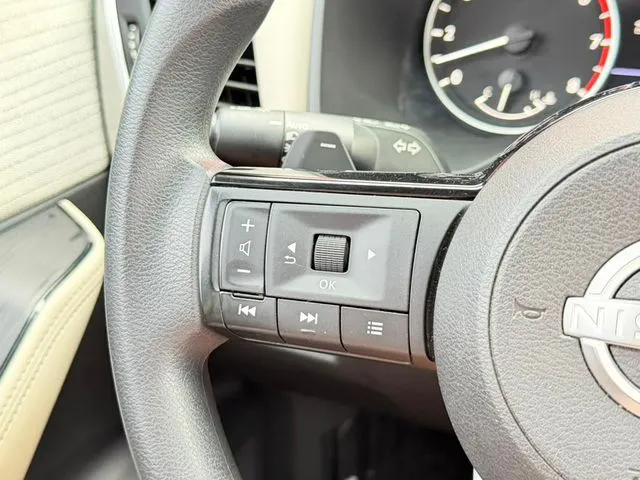 Nissan Rogue photo 19