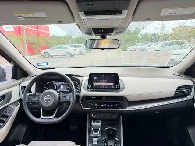Nissan Rogue photo 15