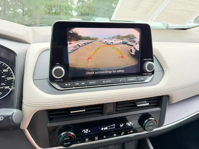 Nissan Rogue photo 16