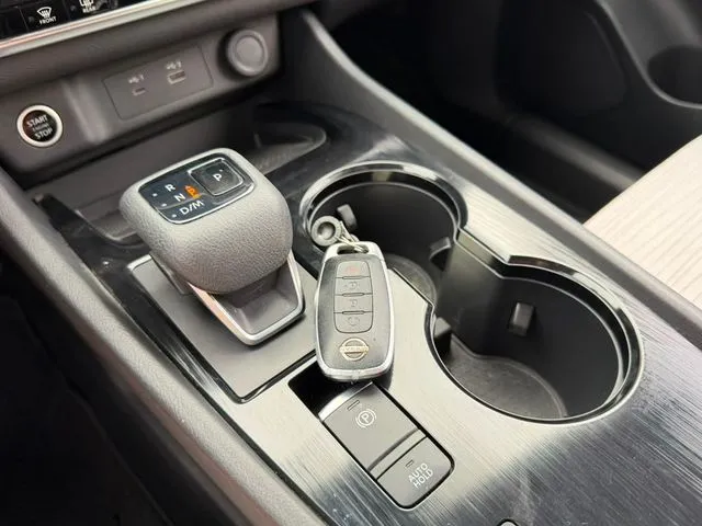 Nissan Rogue photo 17