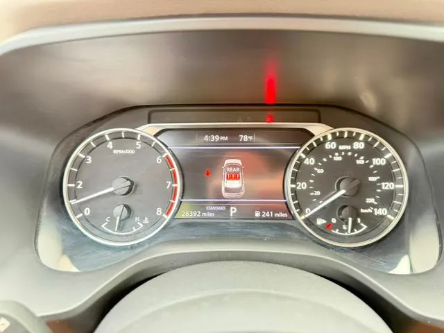 Nissan Rogue photo 10