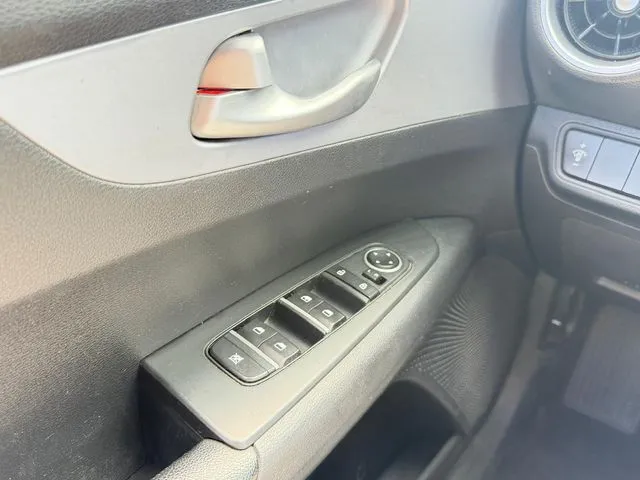 Kia Forte photo 18