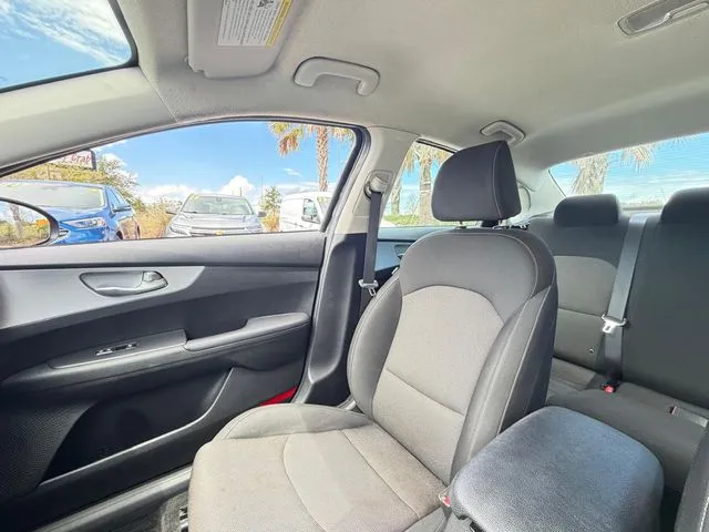 Kia Forte photo 22