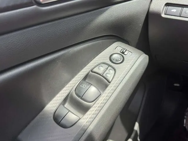 Nissan Altima photo 15