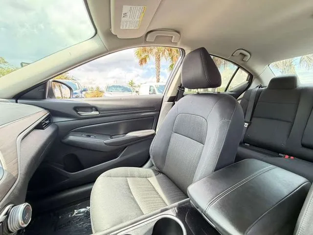 Nissan Altima photo 24