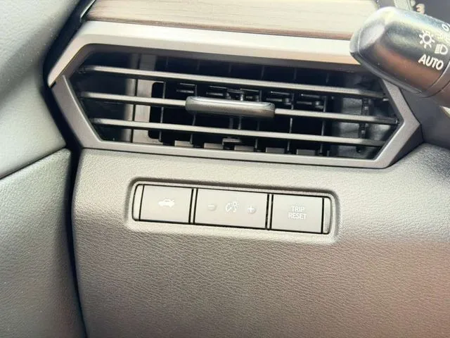 Nissan Altima photo 21