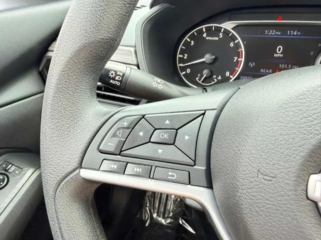 Nissan Altima photo 15