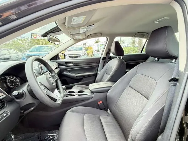 Nissan Altima photo 23