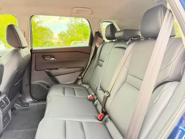 Nissan Rogue photo 28