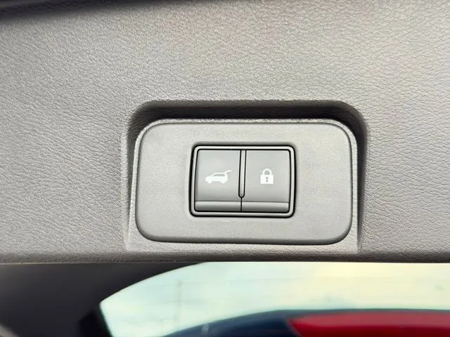 Nissan Rogue photo 10