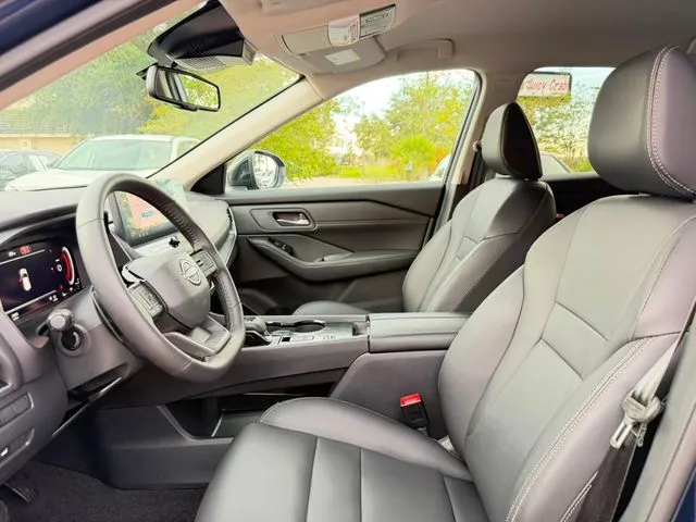 Nissan Rogue photo 23