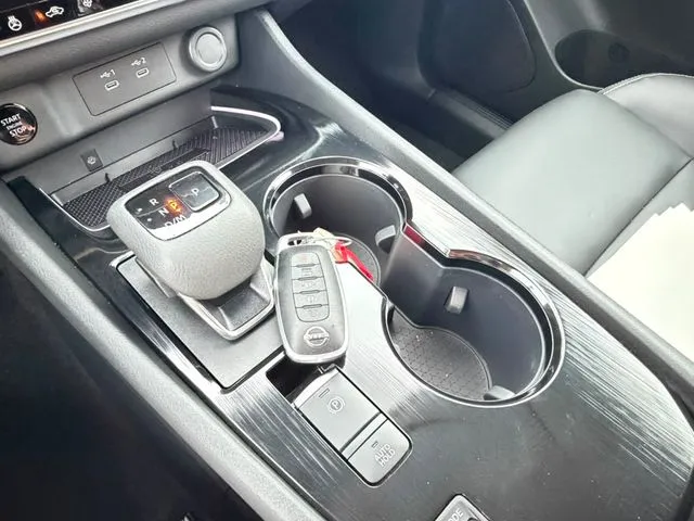 Nissan Rogue photo 22