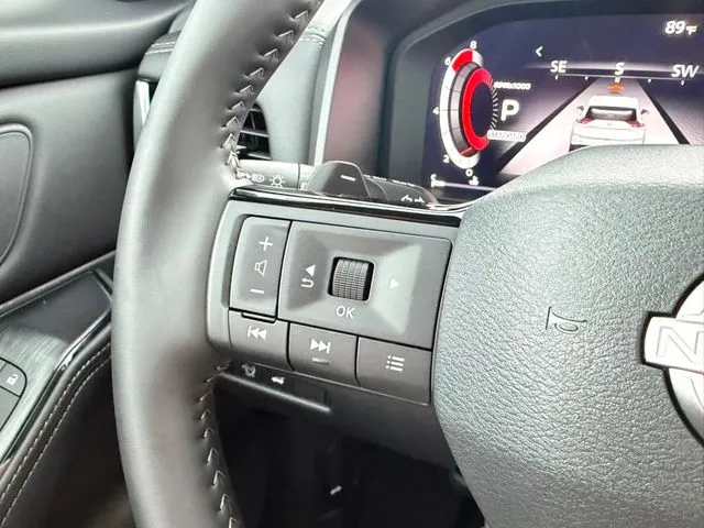 Nissan Rogue photo 13