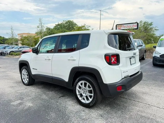 Jeep Renegade photo 7