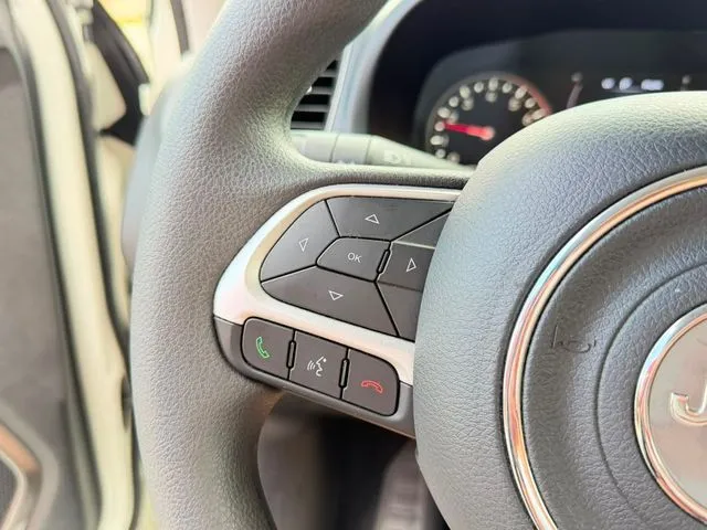 Jeep Renegade photo 20