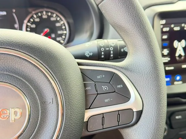 Jeep Renegade photo 22