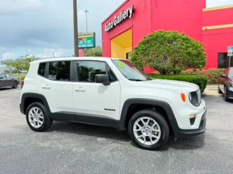 White 2023 Jeep Renegade Latitude for sale in Jacksonville, FL