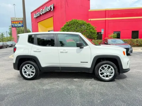 More photos of 2023 Jeep Renegade Latitude at Auto Gallery Jacksonville, FL
