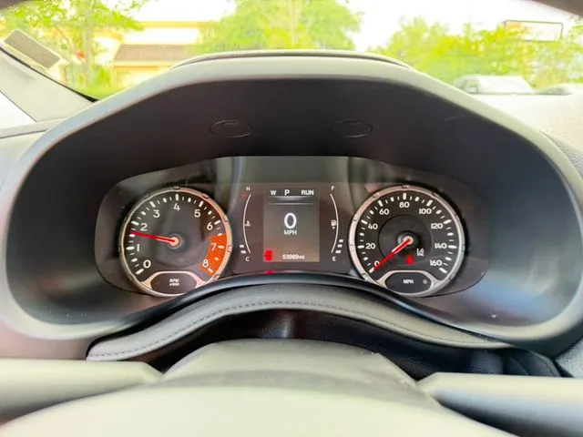 Jeep Renegade photo 14