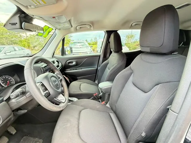 Jeep Renegade photo 27