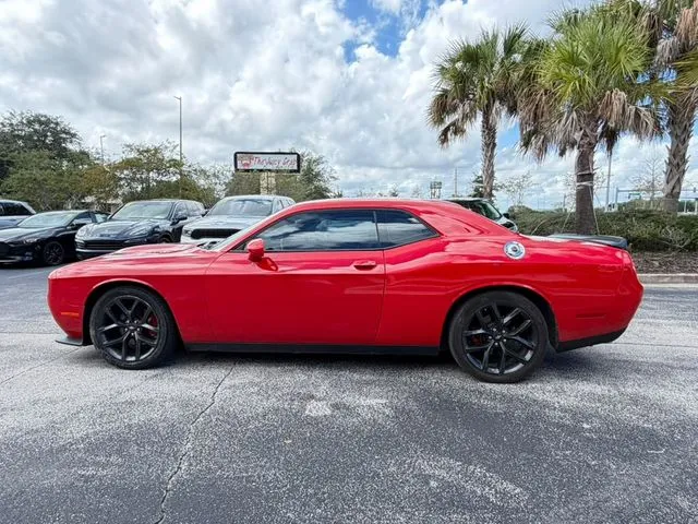 Dodge Challenger photo 6