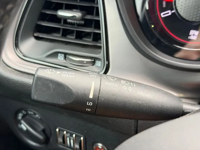Dodge Challenger photo 13