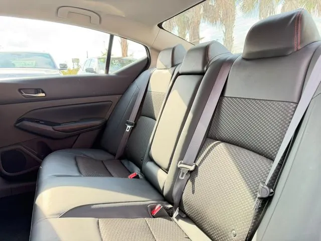Nissan Altima photo 27