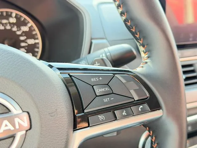 Nissan Altima photo 18