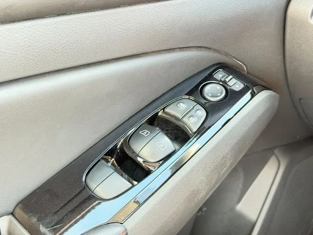 Nissan Altima photo 12