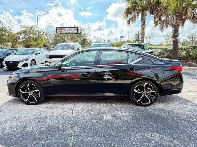 Nissan Altima photo 5