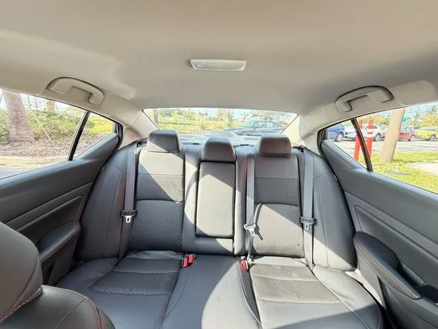 Nissan Altima photo 28