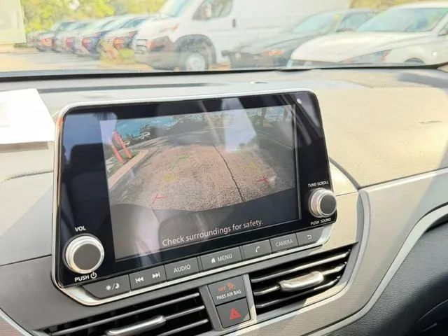 Nissan Altima photo 22