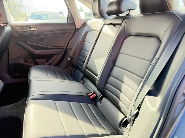 Volkswagen Jetta photo 31