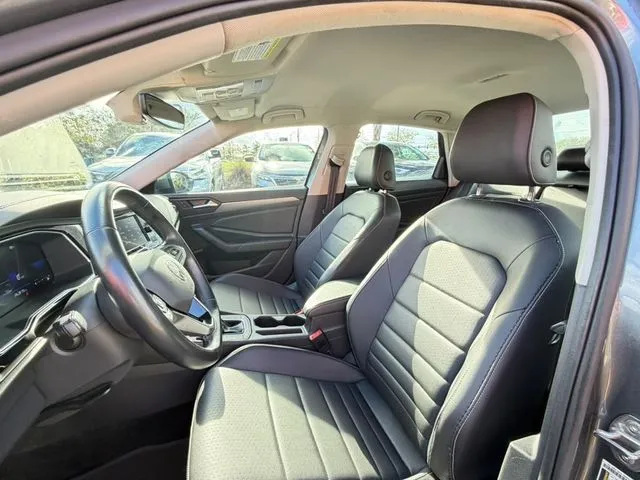 Volkswagen Jetta photo 25