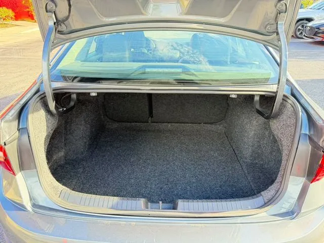 Volkswagen Jetta photo 10