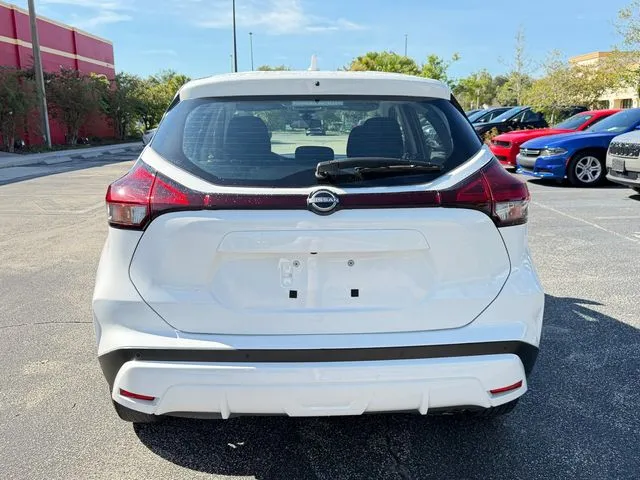 Nissan Kicks photo 8