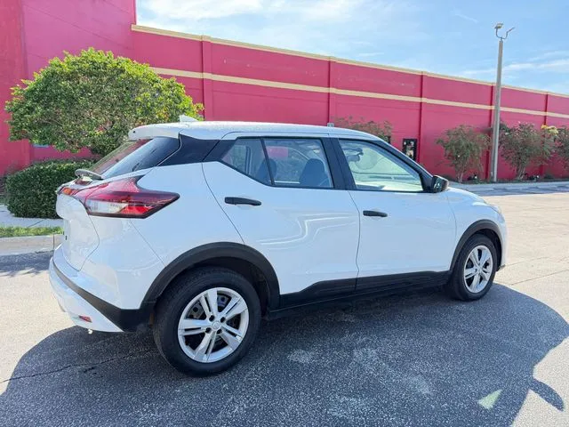 Nissan Kicks photo 6